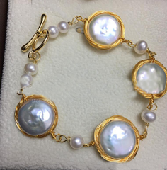 Pearl bracelet - One Red Hill
