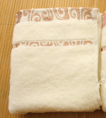 High quality pure cotton crepe-free jacquard Xiangyun thickening face towel - One Red Hill