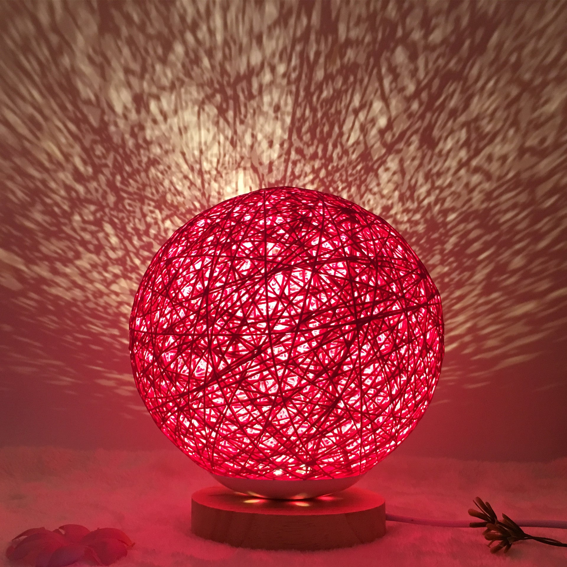 Hot Selling Creative Linen Table Lamp Novel and Unique LED Intelligent USB7 Color RGB16 Color Remote Control Rattan Ball Lamp - One Red Hill
