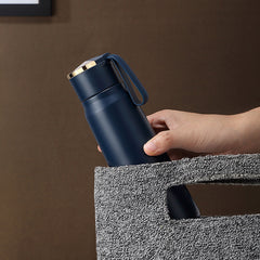 Stainless steel vacuum flask with handle