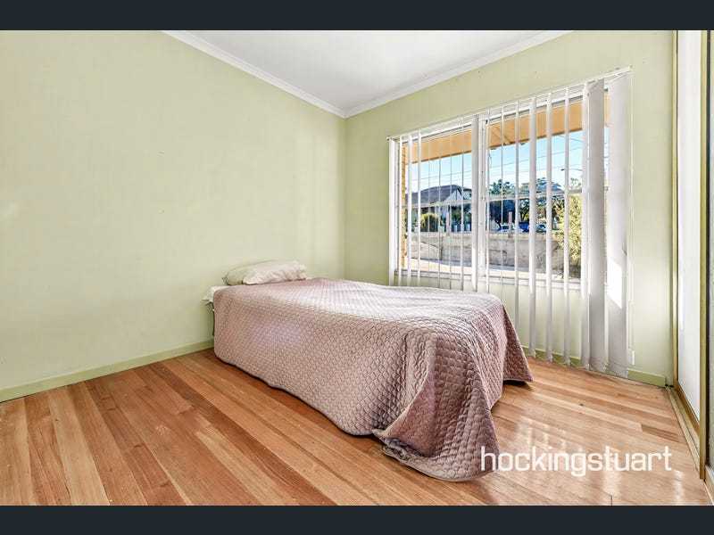 House for sale in Dandenong area ( Doveton ) 3177 $598,000 - $657,000