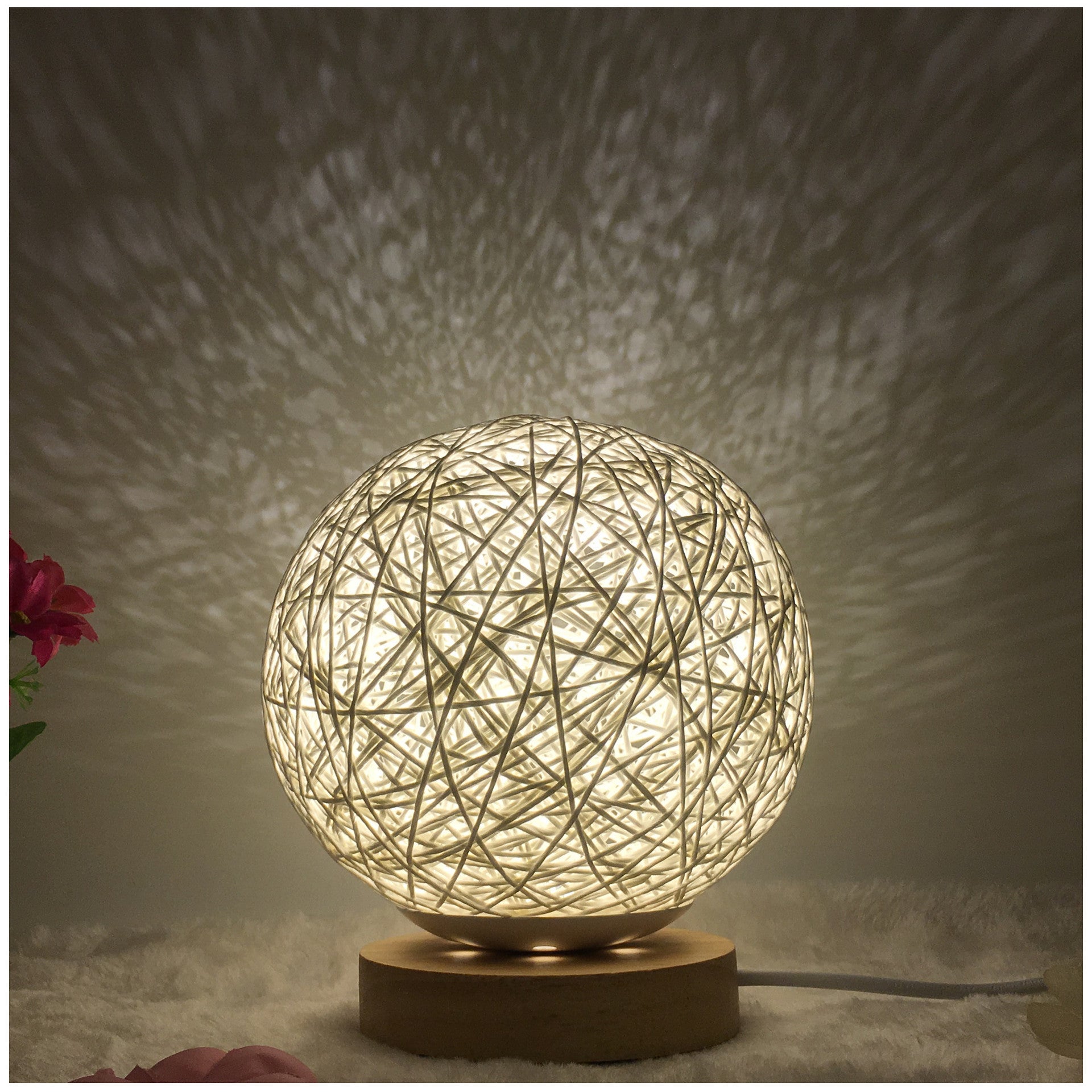 Hot Selling Creative Linen Table Lamp Novel and Unique LED Intelligent USB7 Color RGB16 Color Remote Control Rattan Ball Lamp - One Red Hill