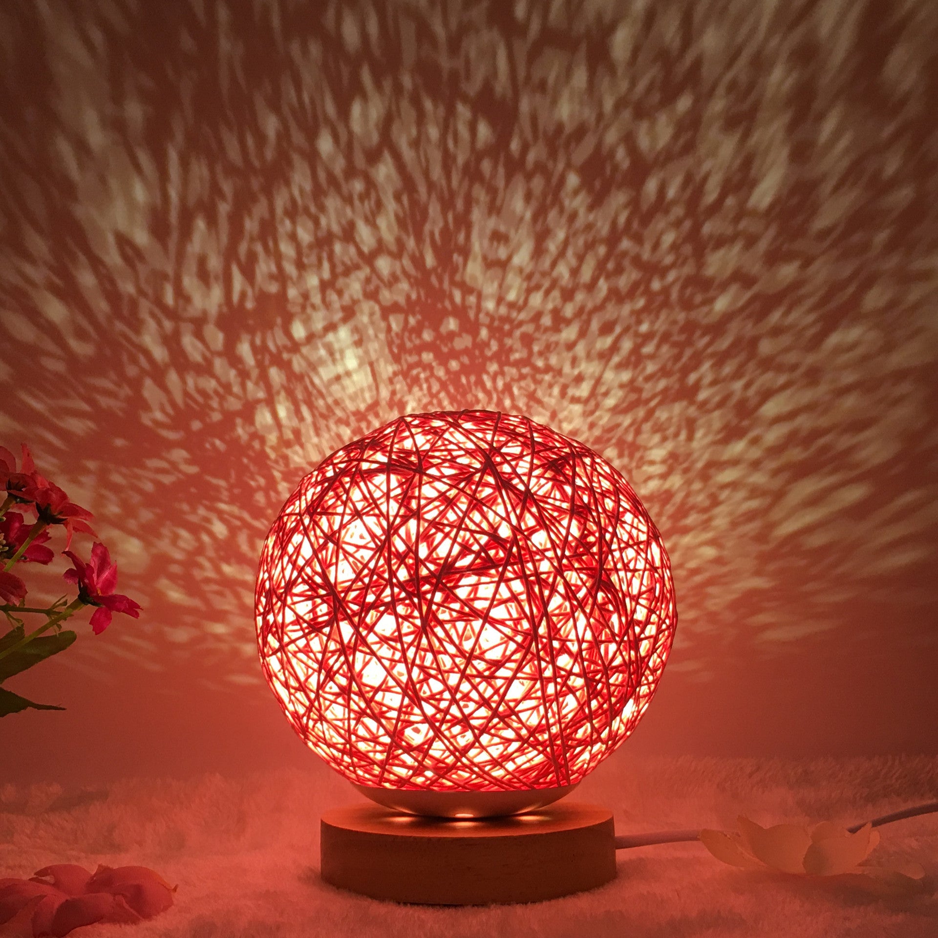 Hot Selling Creative Linen Table Lamp Novel and Unique LED Intelligent USB7 Color RGB16 Color Remote Control Rattan Ball Lamp - One Red Hill