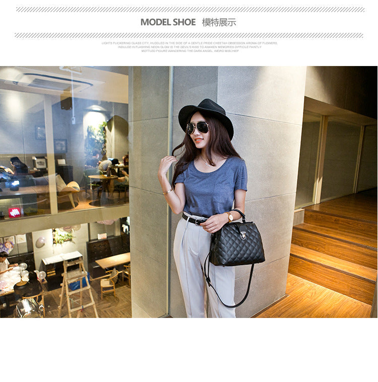 Leather bags 2021 new summer Lingge leather retro Doctor Bag Fashion Shoulder Bag hand - One Red Hill