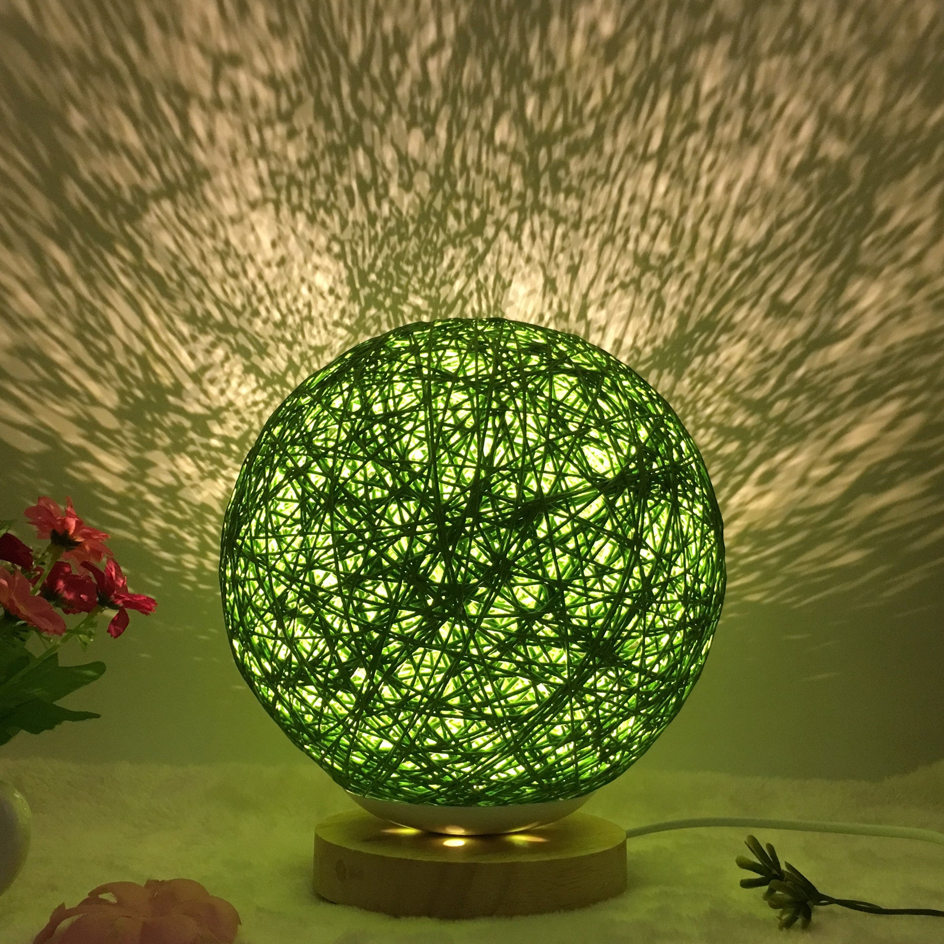 Hot Selling Creative Linen Table Lamp Novel and Unique LED Intelligent USB7 Color RGB16 Color Remote Control Rattan Ball Lamp - One Red Hill
