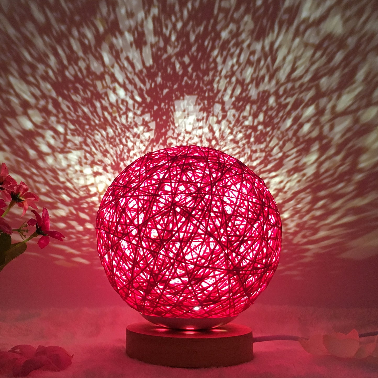 Hot Selling Creative Linen Table Lamp Novel and Unique LED Intelligent USB7 Color RGB16 Color Remote Control Rattan Ball Lamp - One Red Hill