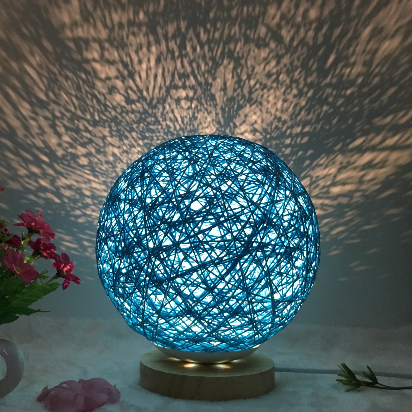 Hot Selling Creative Linen Table Lamp Novel and Unique LED Intelligent USB7 Color RGB16 Color Remote Control Rattan Ball Lamp - One Red Hill