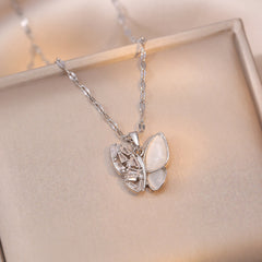 Fashion Jewelry Women's Graceful And Fashionable Opal Butterfly Pendant Necklace