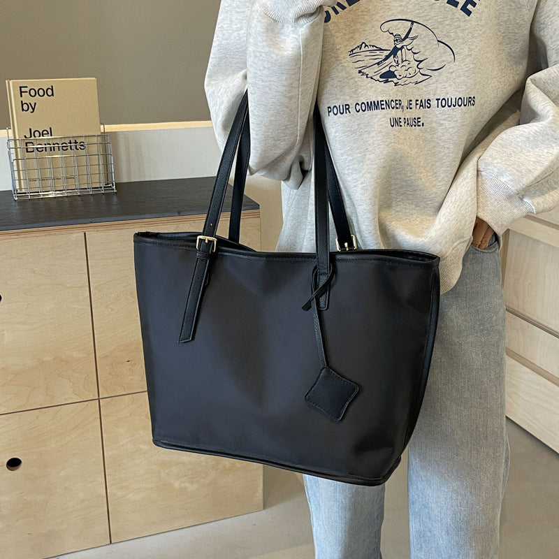 Black New Large Capacity Tote Bag – Simple, Versatile Handbag for Casual Outings, Lightweight and Stylish - One Red Hill