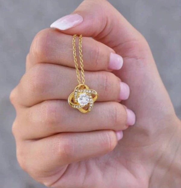 Fashion Hollowed Out Light Luxury Necklace - One Red Hill