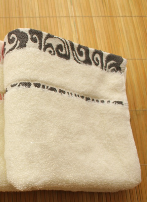 High quality pure cotton crepe-free jacquard Xiangyun thickening face towel - One Red Hill