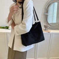 Casual Large Capacity Shoulder Bags Women Fashion Shopping Handbag - One Red Hill